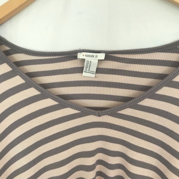 Cute F21 Top. Never worn - Picture 2 of 2